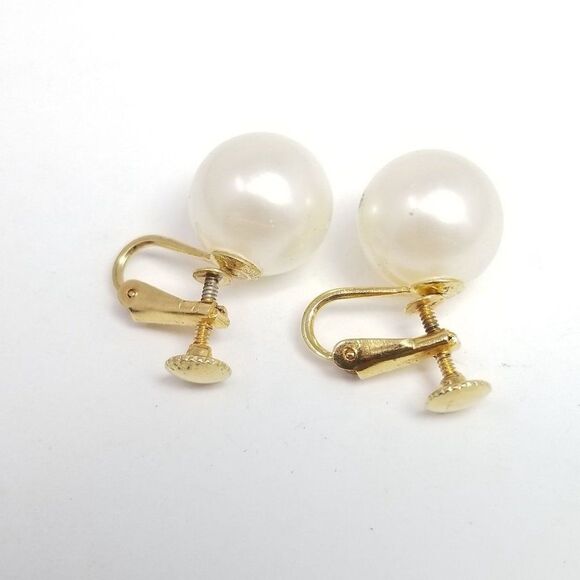 Vintage Richelle Fauc Pearl Clip On Earrings, Classic Timeless Design, Estate - Picture 3 of 6